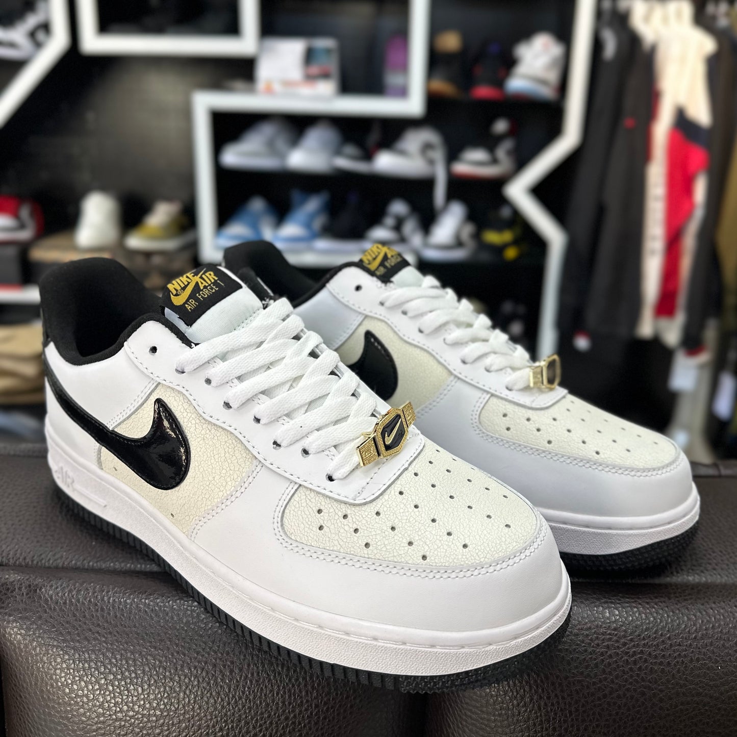 AF1 Low Champion Blanco