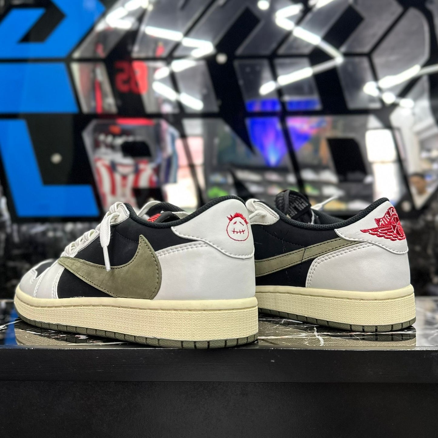 Jordan 1 Travis Low Olive