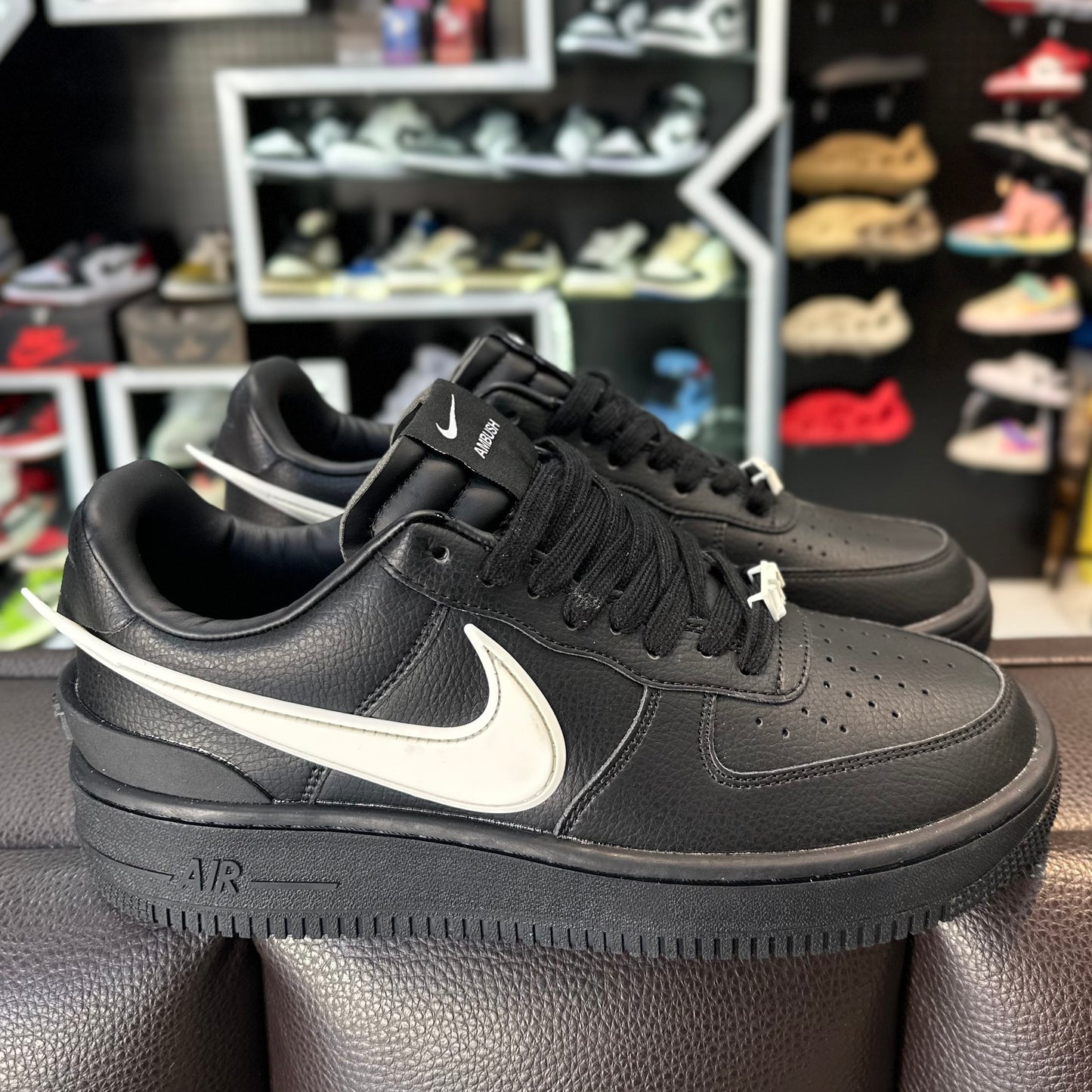 AF1 Low Ambush Negro – Sneakerland