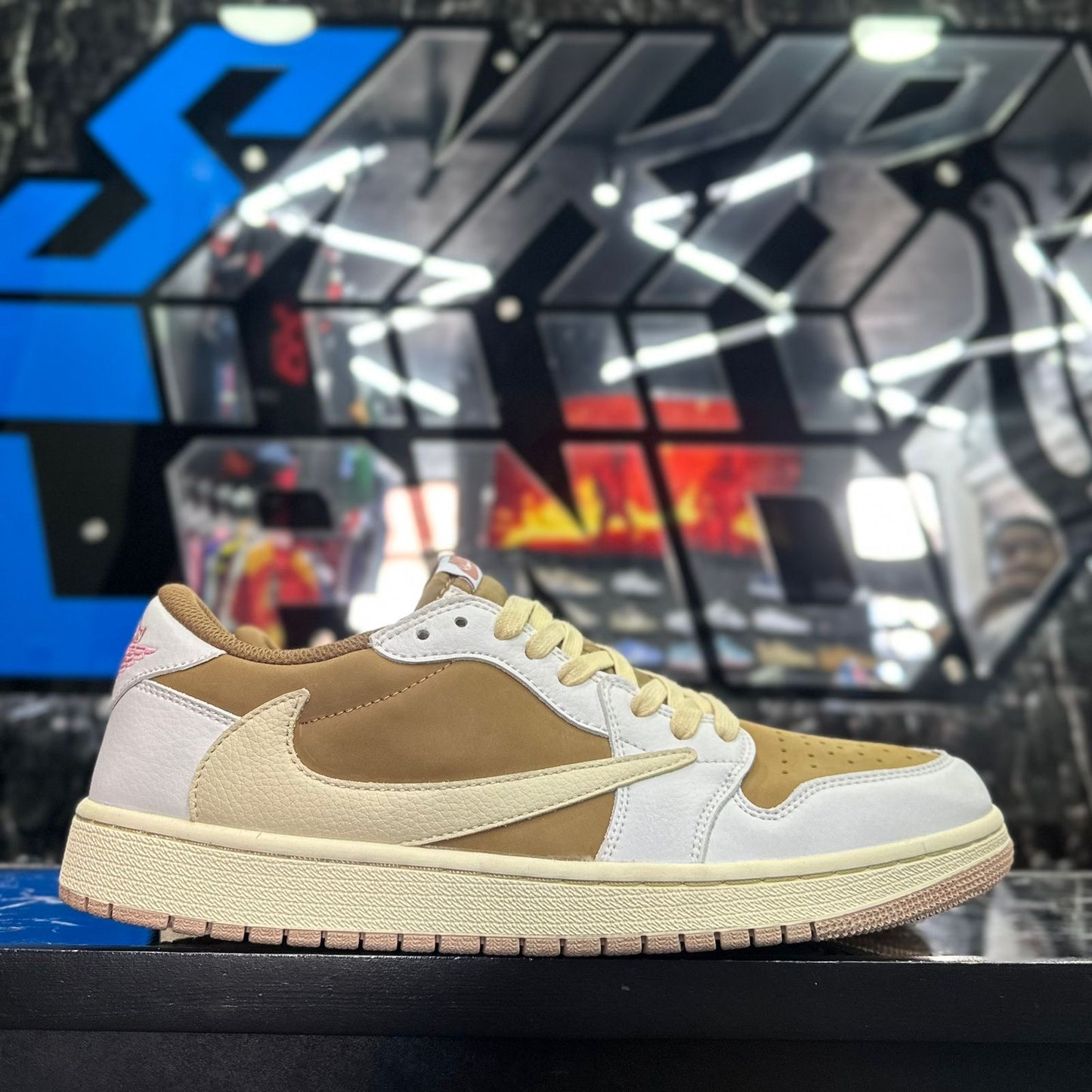 Jordan 1 low Travis Beige