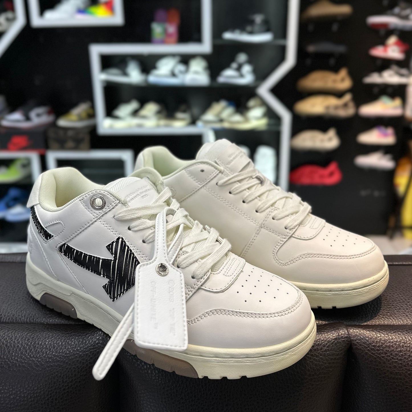 Off White Out Office Beige