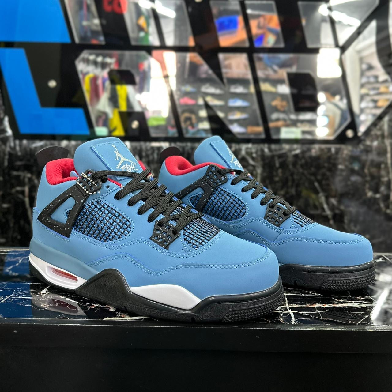 Jordan 4 Travis Scott