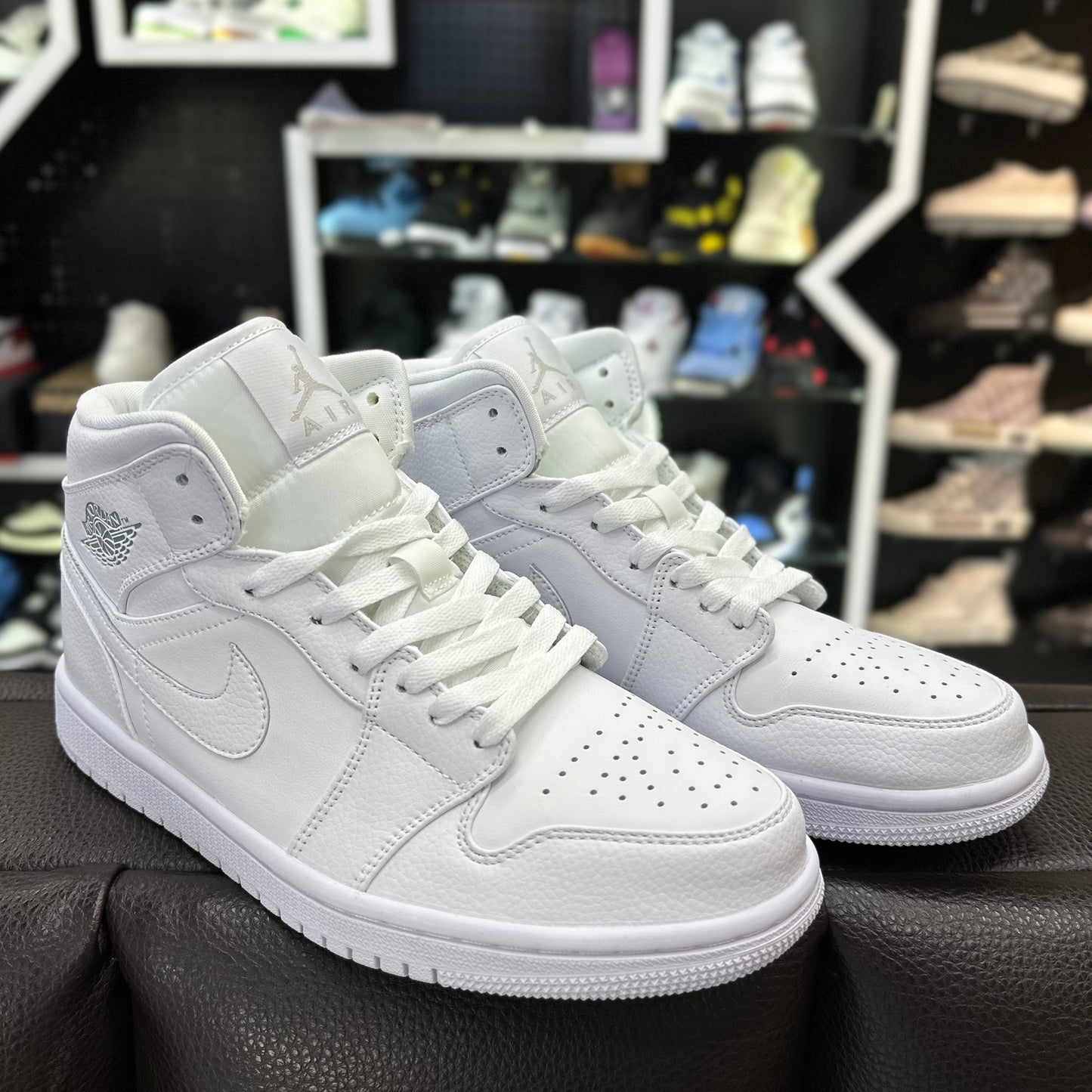 Jordan 1 Mid Todo Blanco