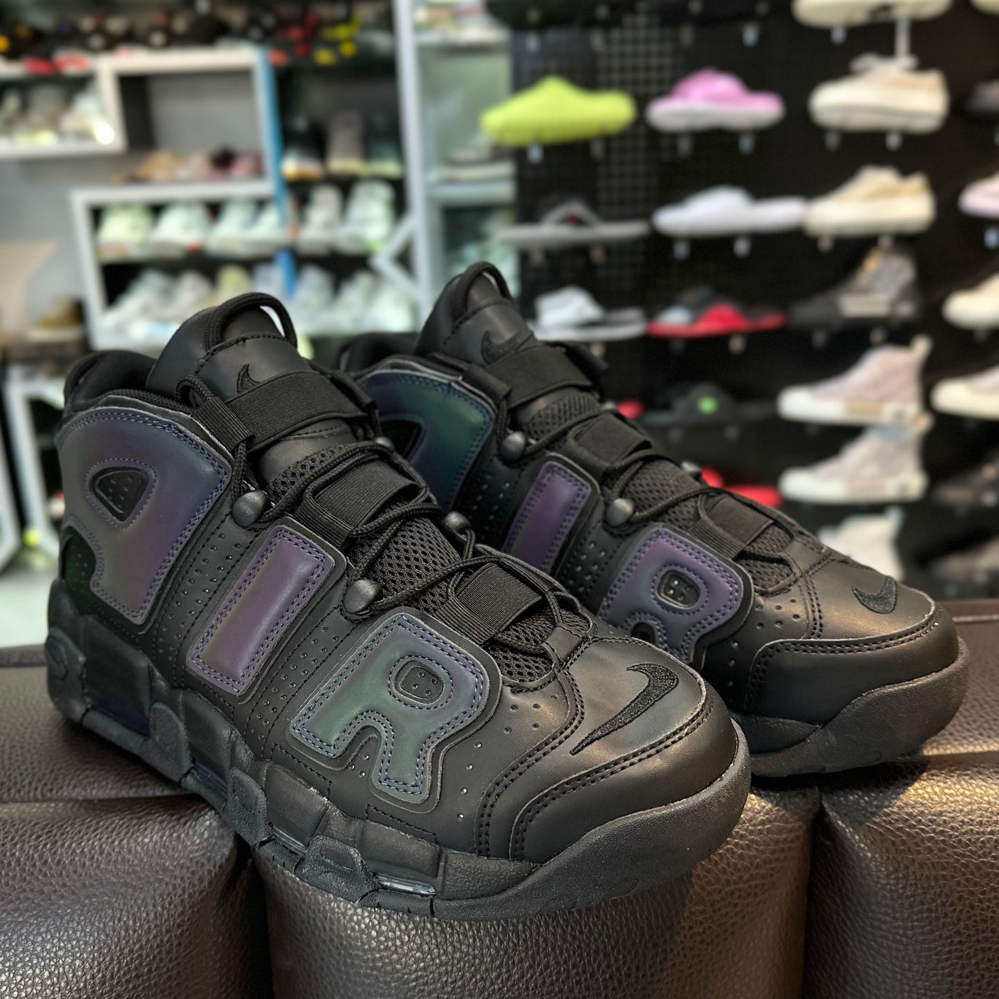 Uptempo Negro Tornasol