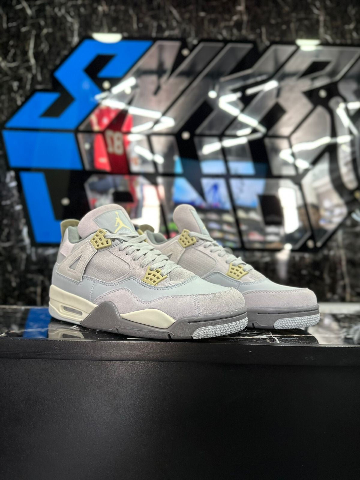 Jordan 4 Craft