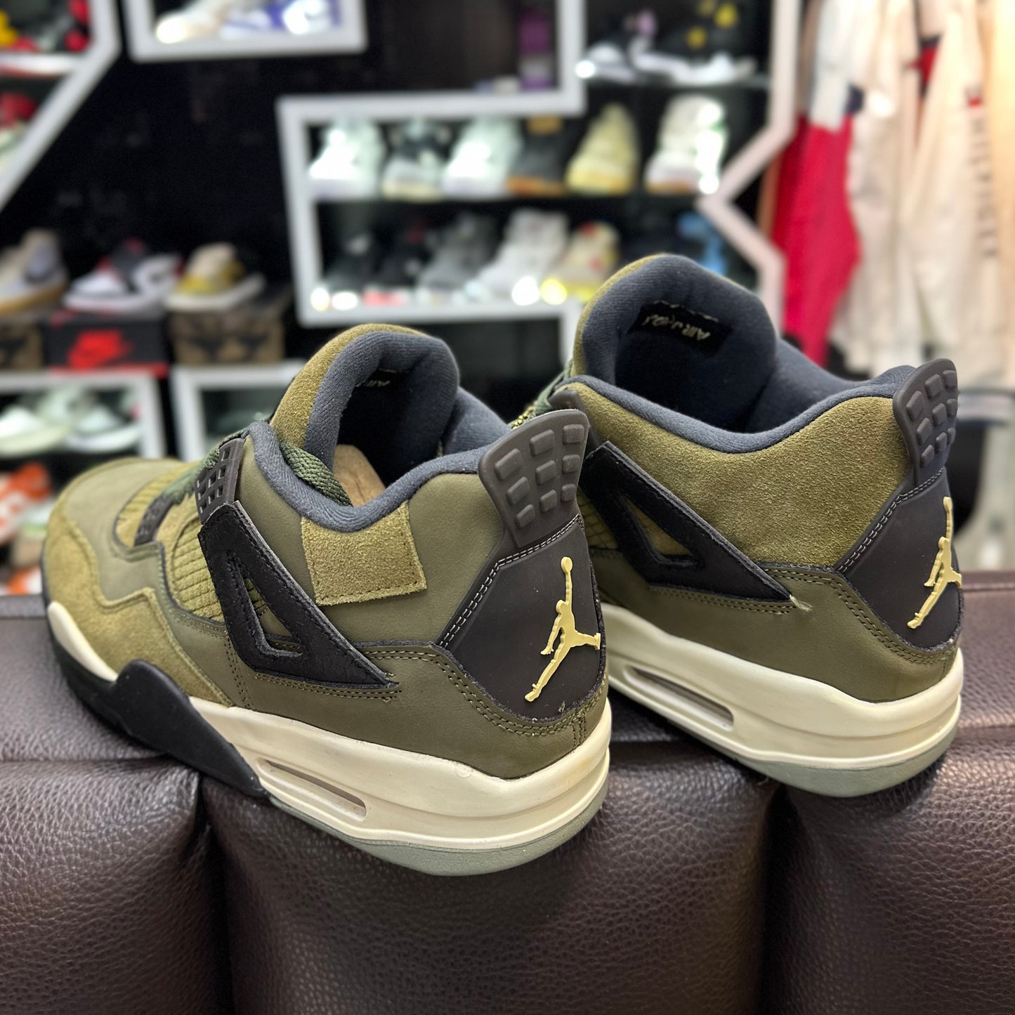 Jordan 4 Verde Militar