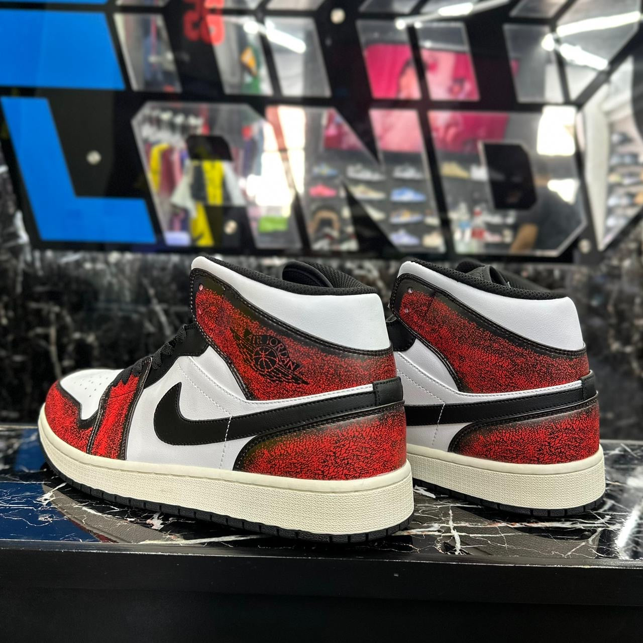 Jordan 1 Mid Wear-Away Chicago