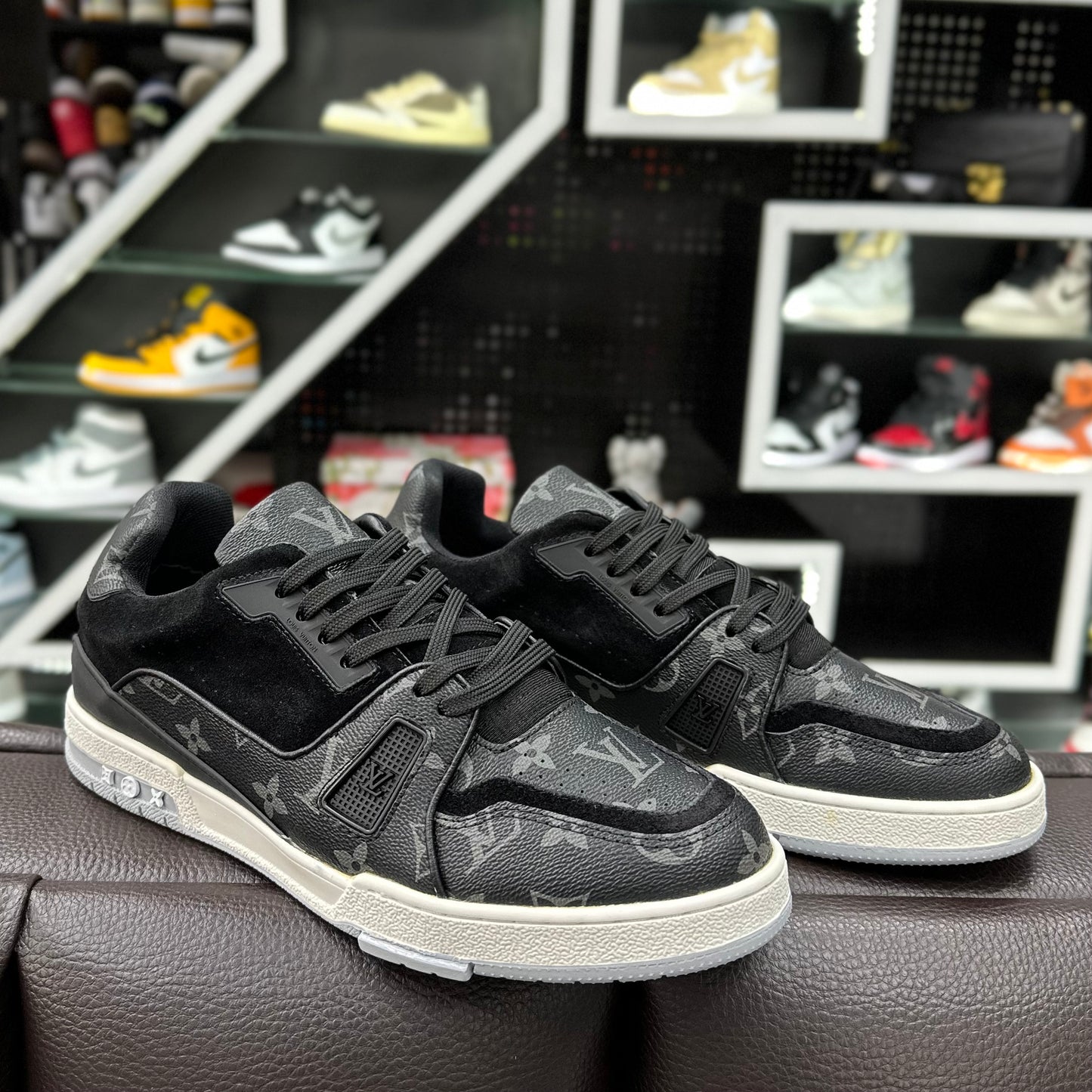 LV Trainer Negro