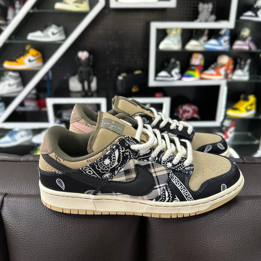 SB Dunk Travis Scott