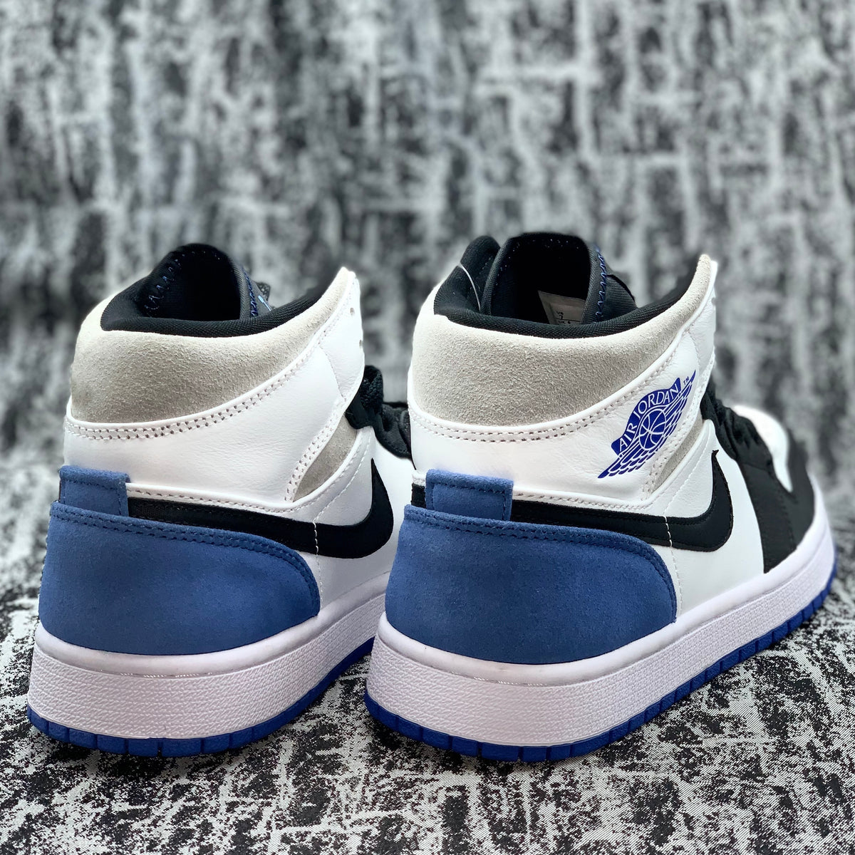 Jordan Azul Rey Jordan 1 Mid Azul Rey Gamuza – Sneakerland