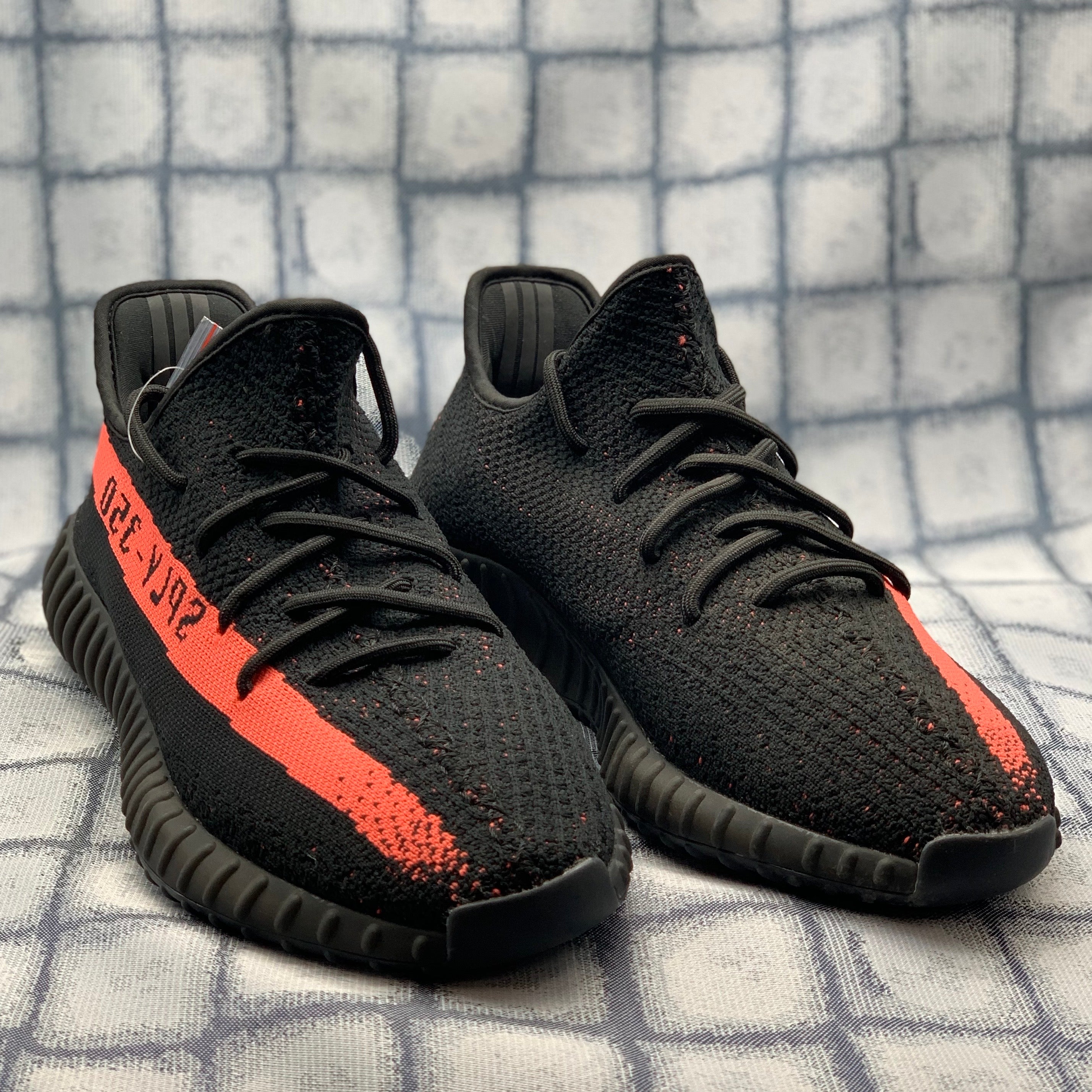 Adidas yeezy rojas clearance precio