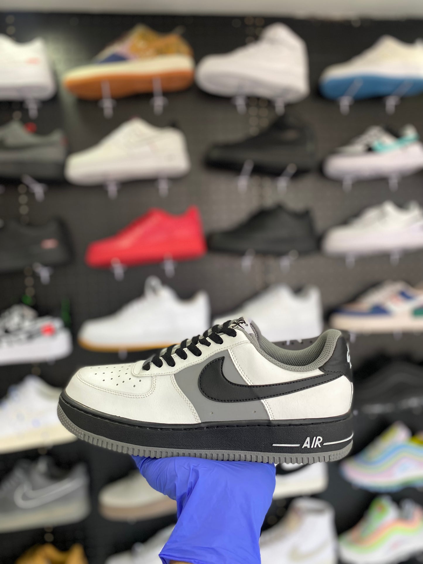 AF1 Low Blanco/Gris Suela negra