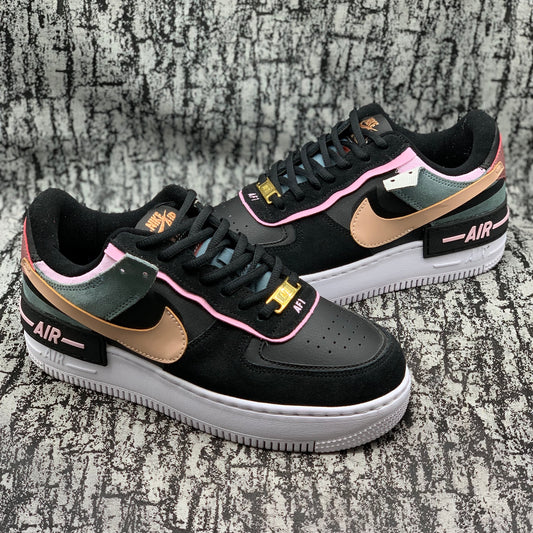 AF1 Low Shadow Negro con Rosa