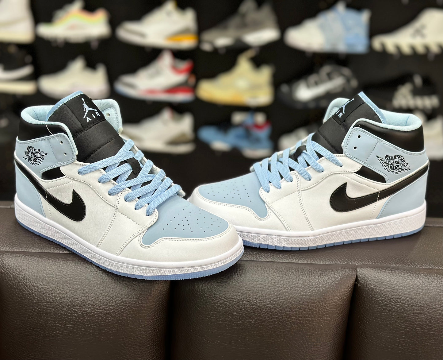 Jordan 1 Mid Unc Blue Toe