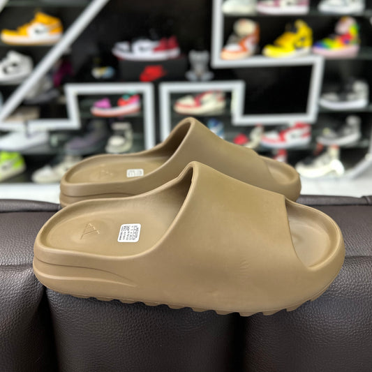 YEEZY SLIDE Cafe