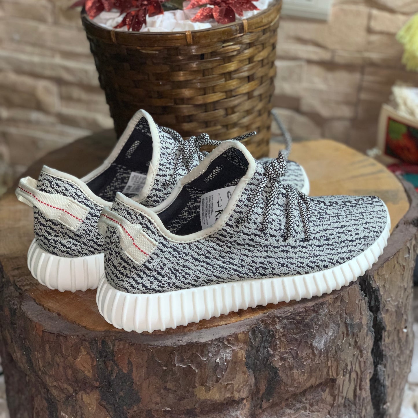 YEEZY BOOST 350 V1 Beige