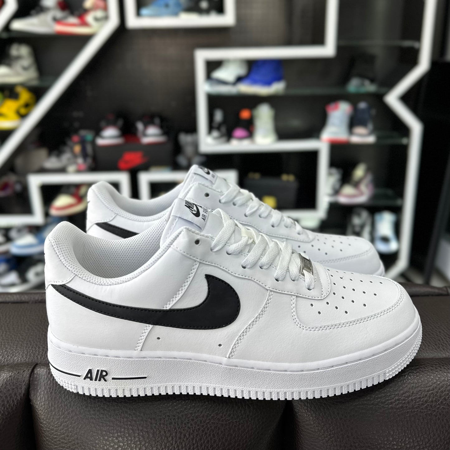 AF1 Low Blanco/Paloma Negra