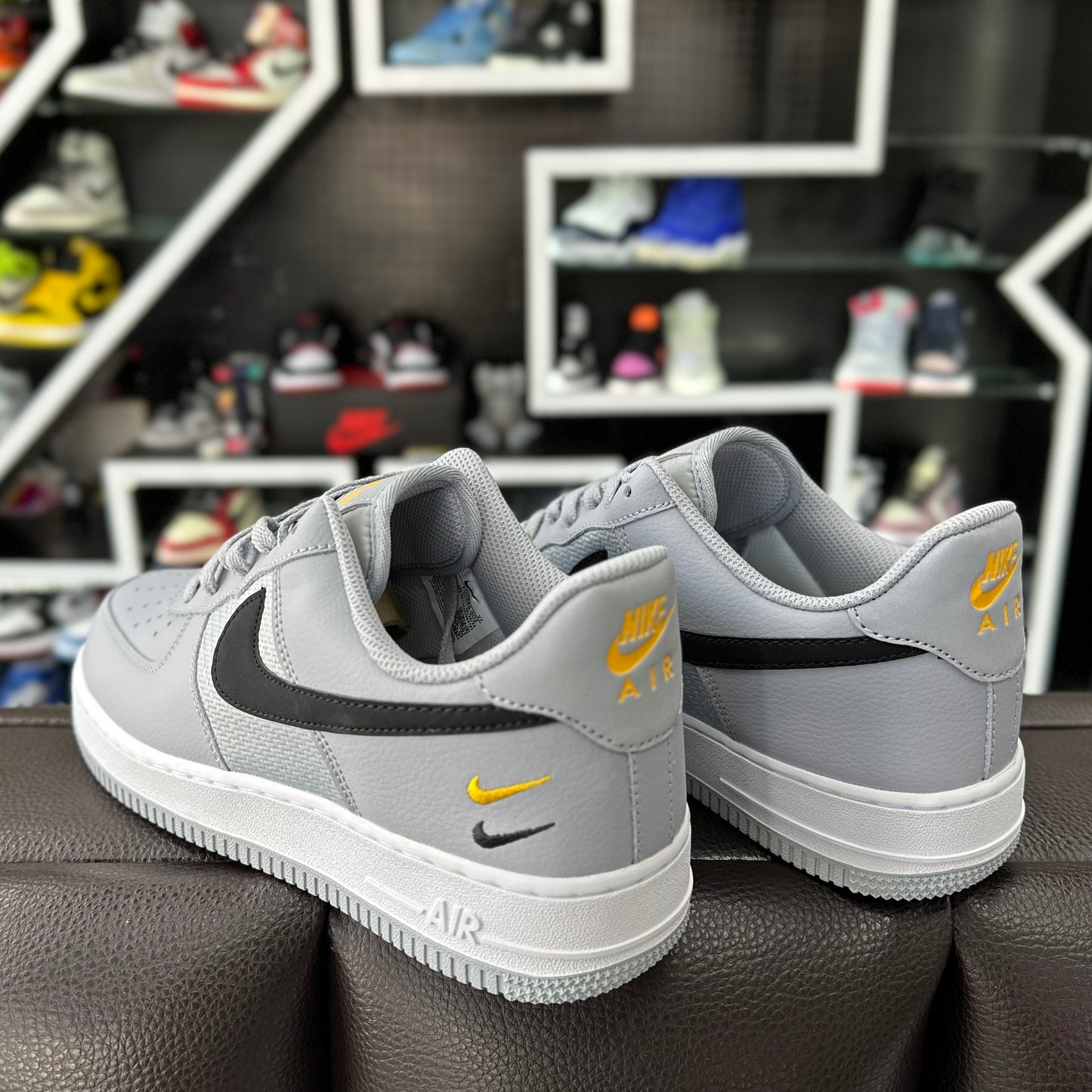 AF1 Low Gris/Amarillo