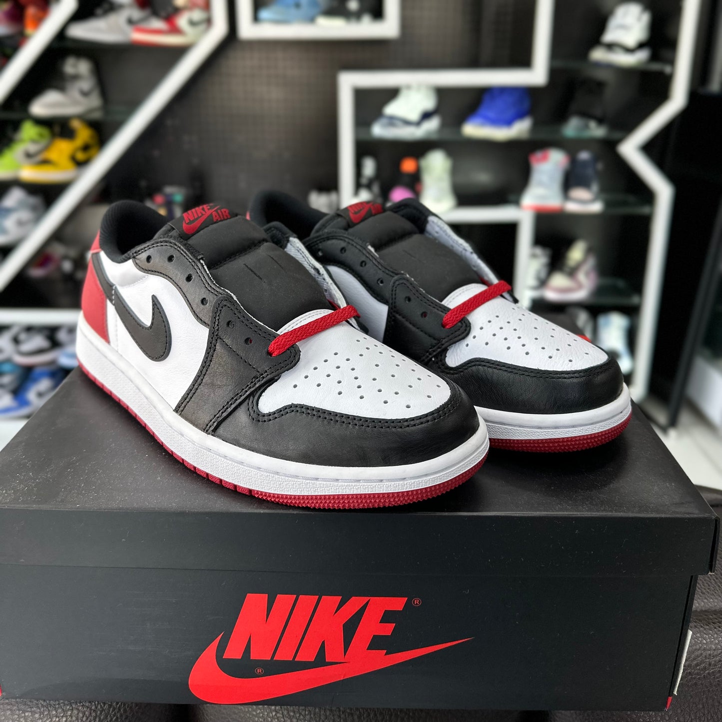 Jordan 1 Low Black Toe