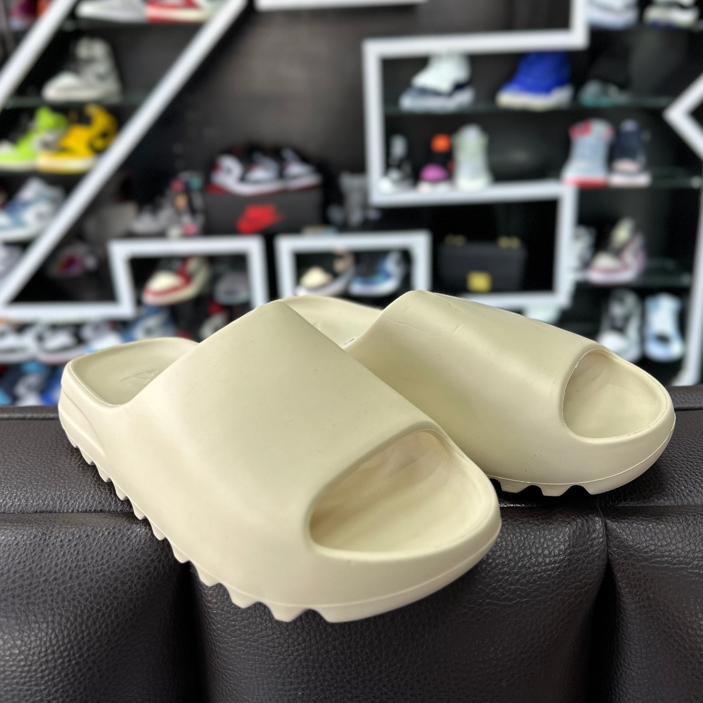 YEEZY SLIDE Beige