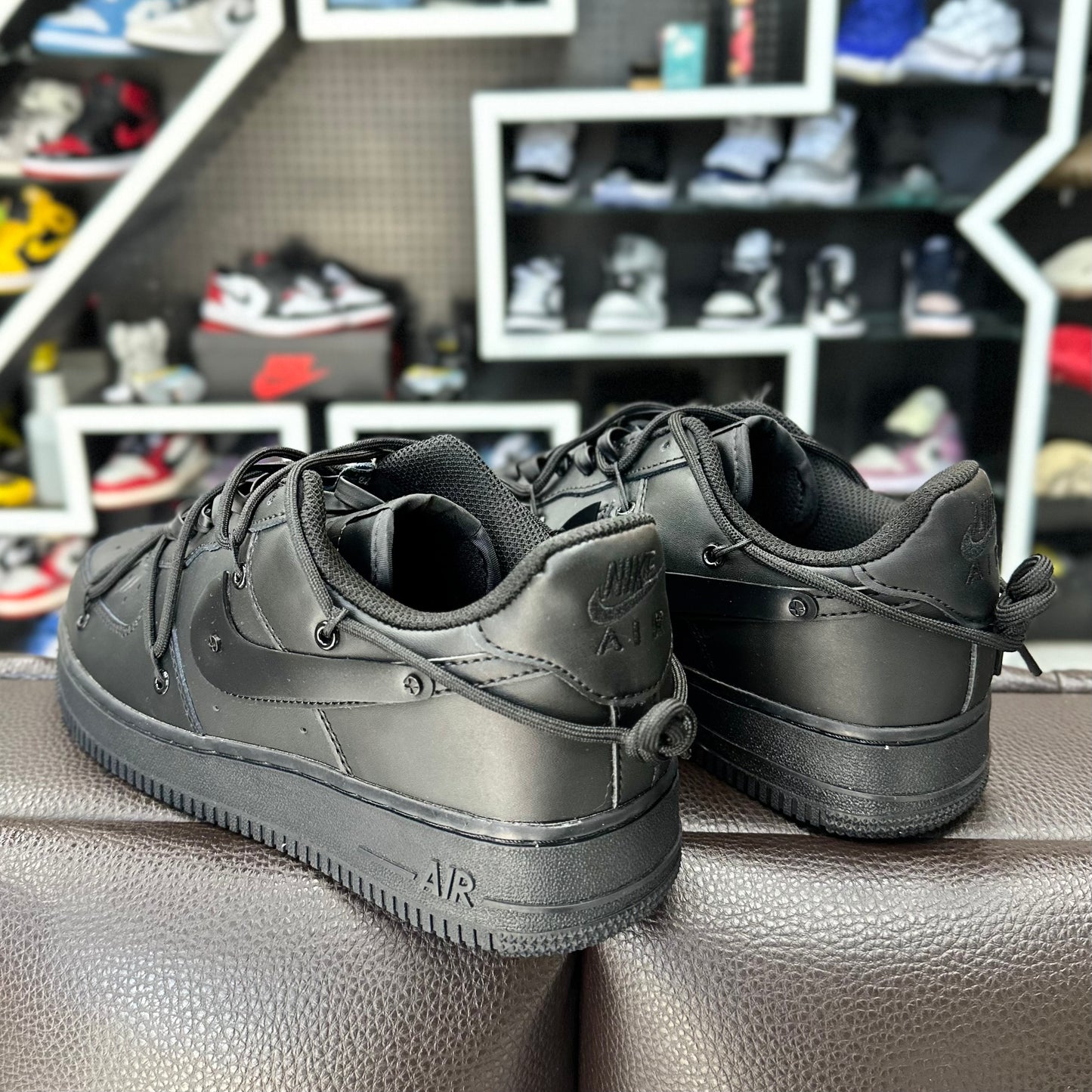 AF1 Low Cintas Negras