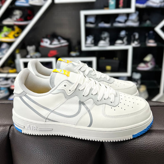 AF1 Low React Blanco/Azul