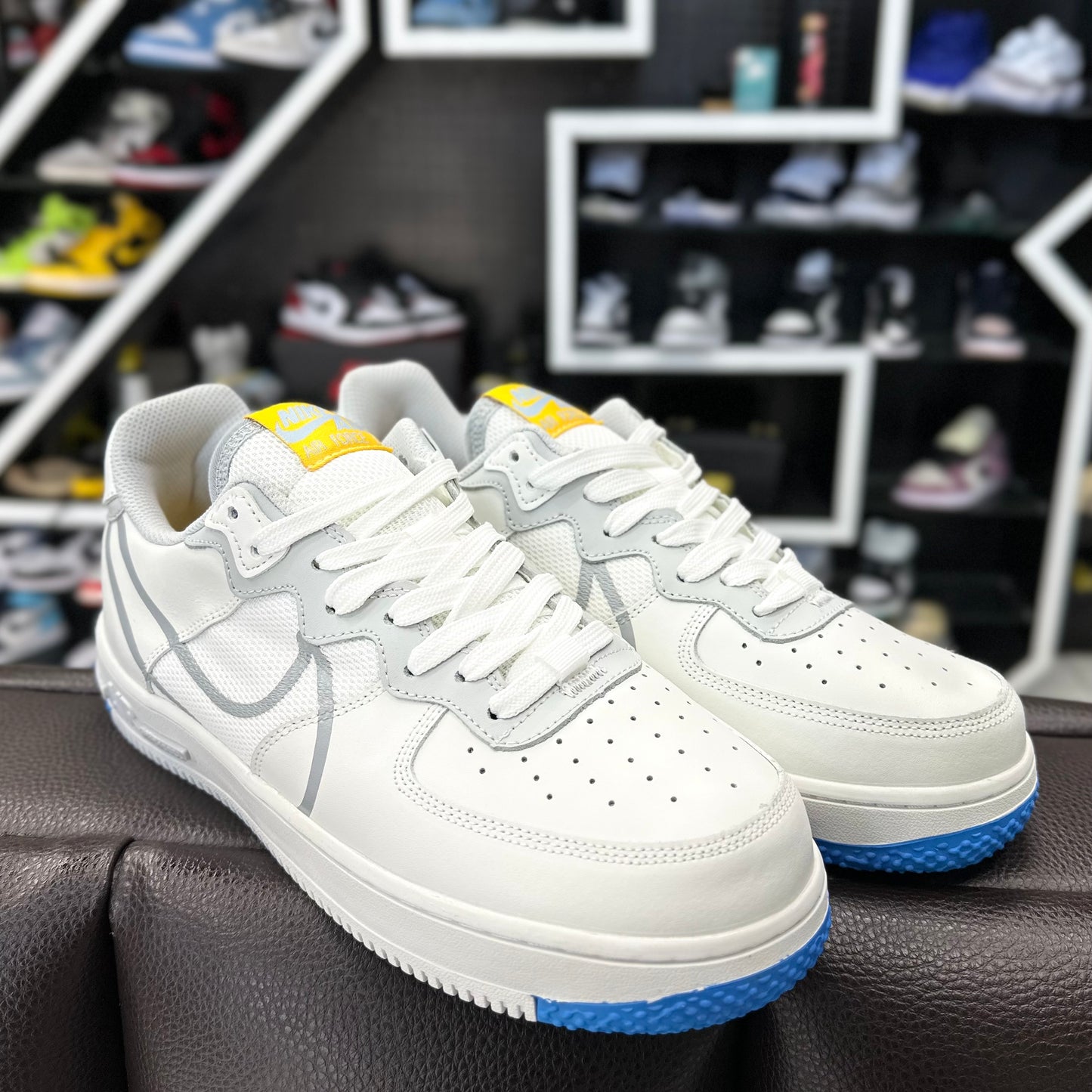 AF1 Low React Blanco/Azul