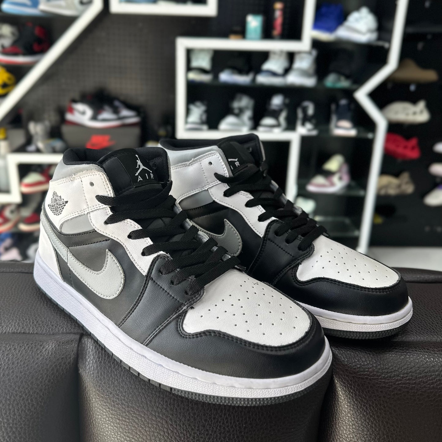 Jordan 1 Mid Gris/Negro